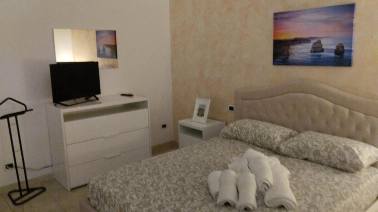 La Casa Di Elisa Apartment Bari Ngoại thất bức ảnh